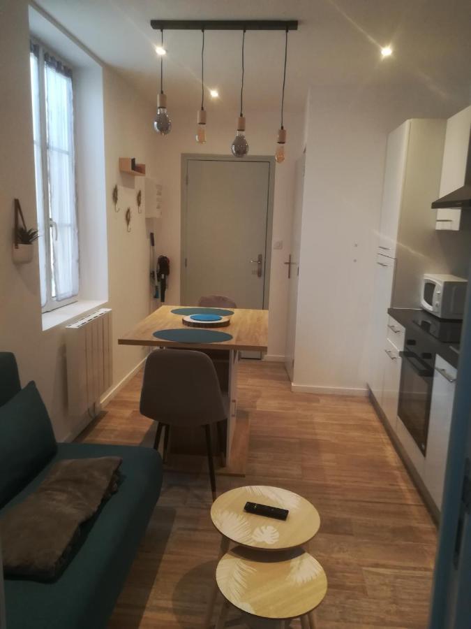 Appartement Calme Saint-Maixent-lʼÉcole Екстериор снимка