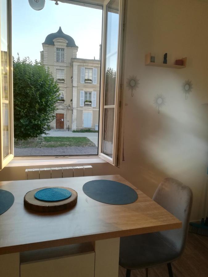 Appartement Calme Saint-Maixent-lʼÉcole Екстериор снимка