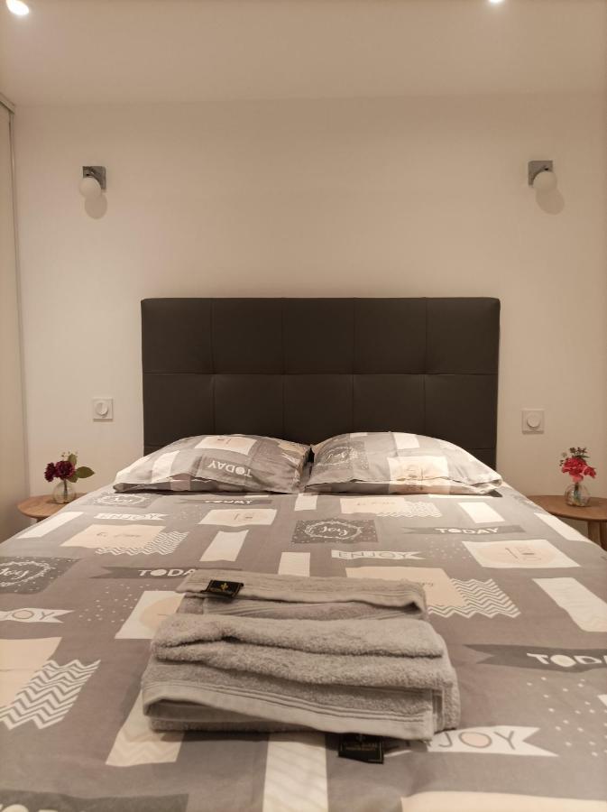 Appartement Calme Saint-Maixent-lʼÉcole Екстериор снимка